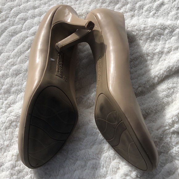 Comfort Plus Tan Heels - Picture 4 of 4